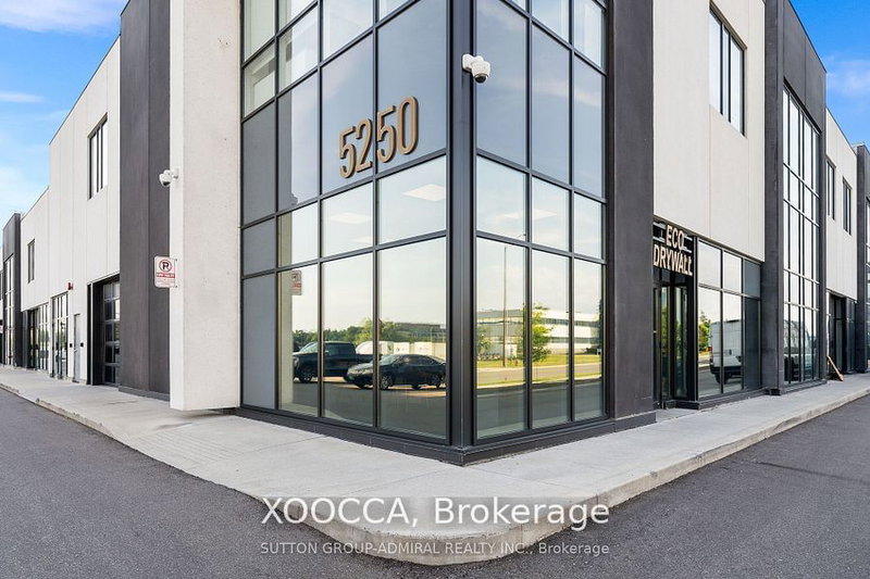 33 - 5250 Solar Dr, Mississauga, L4W 5M8 | Image 2