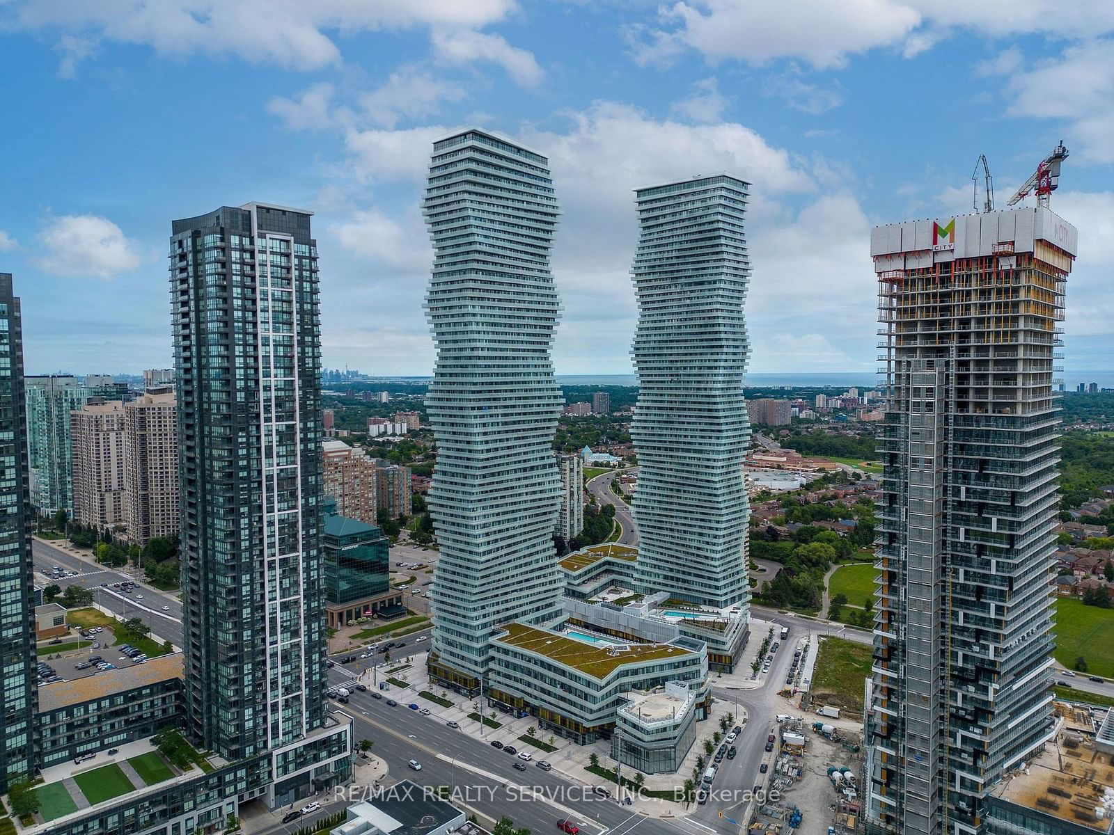 Condo leased at 325-3900 Confederation Pkwy, Mississauga, City Centre, L5B 0K7 - MLS: W11919870