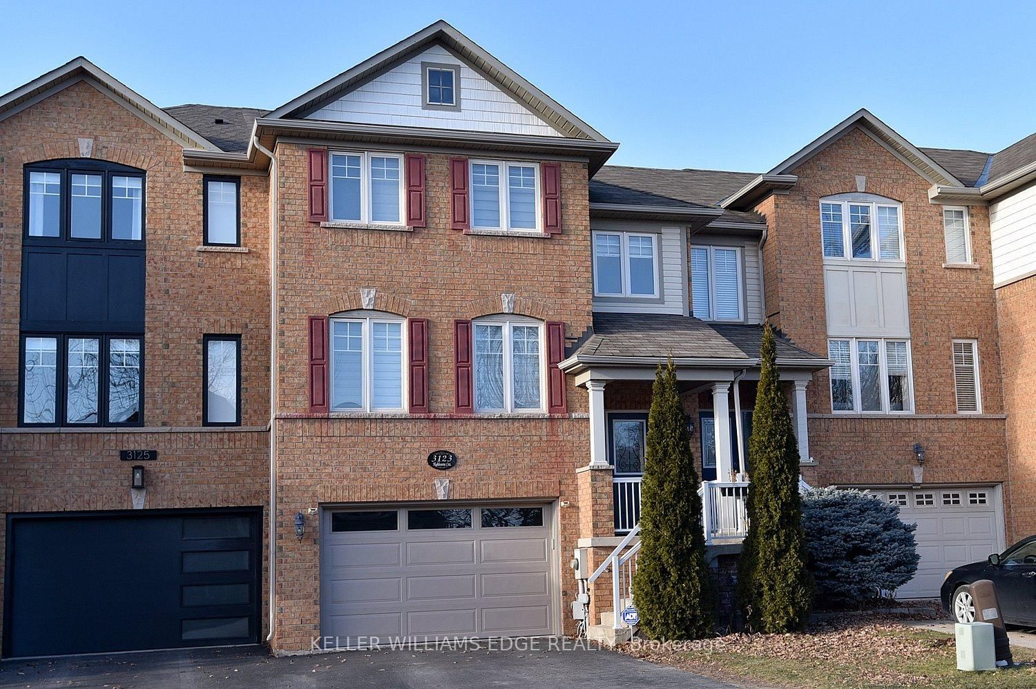 Townhouse sold at 3123 Highbourne Crescent, Oakville, BC Bronte Creek, L6M 5H2 - MLS: W11919948