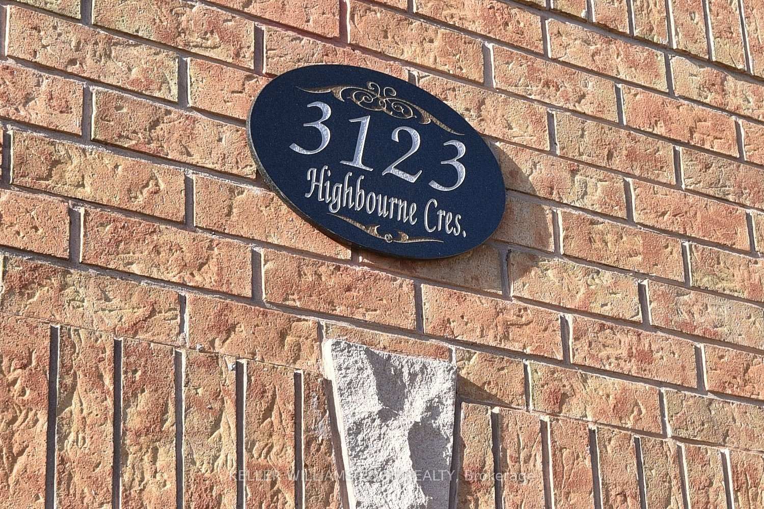 Townhouse sold at 3123 Highbourne Crescent, Oakville, BC Bronte Creek, L6M 5H2 - MLS: W11919948