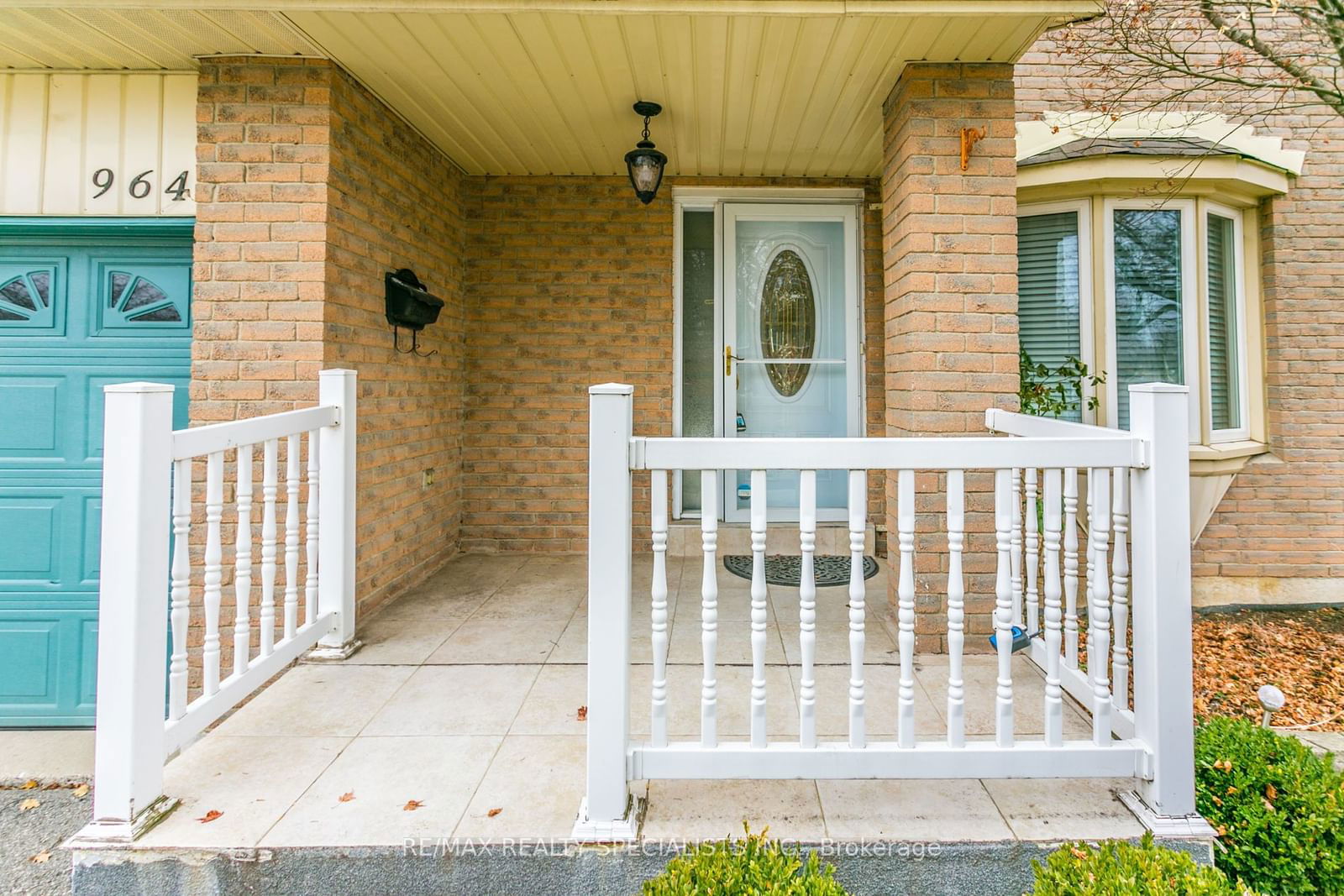 Detached House for lease at 964 Sawgrass Crescent, Mississauga, Creditview, L5C 3Y3 - MLS: W11919974