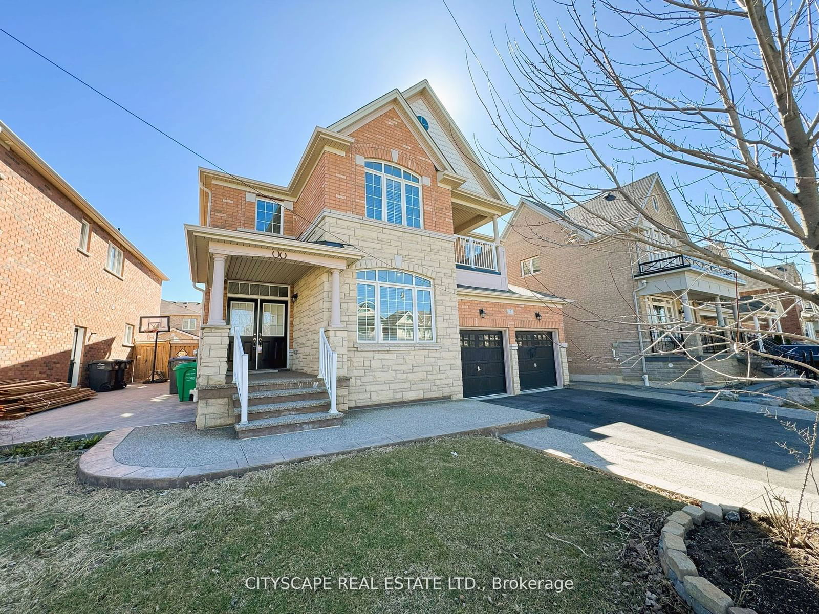 Detached House for sale at 7 Attraction Drive, Brampton, Bram West, L6Y 2Z8 - MLS: W11919996