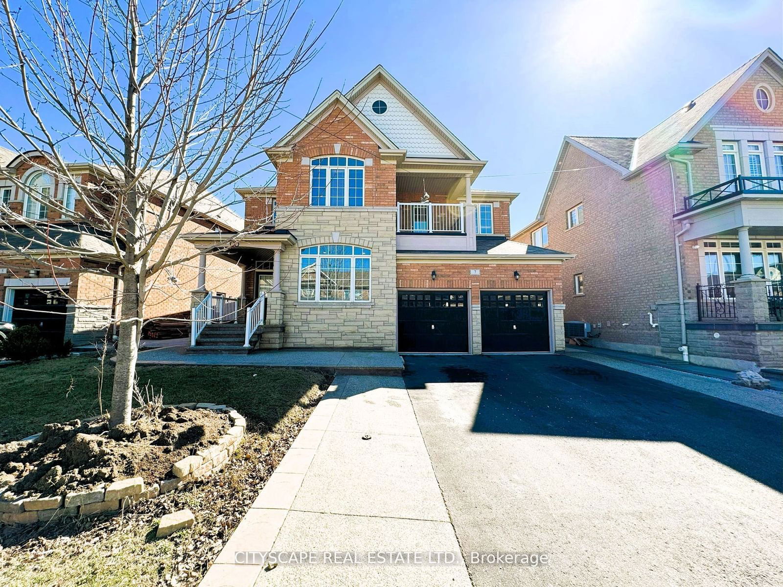 Detached House for sale at 7 Attraction Drive, Brampton, Bram West, L6Y 2Z8 - MLS: W11919996