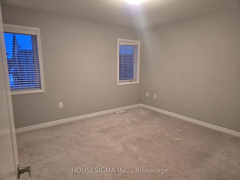 home for lease on 10 Facet Street