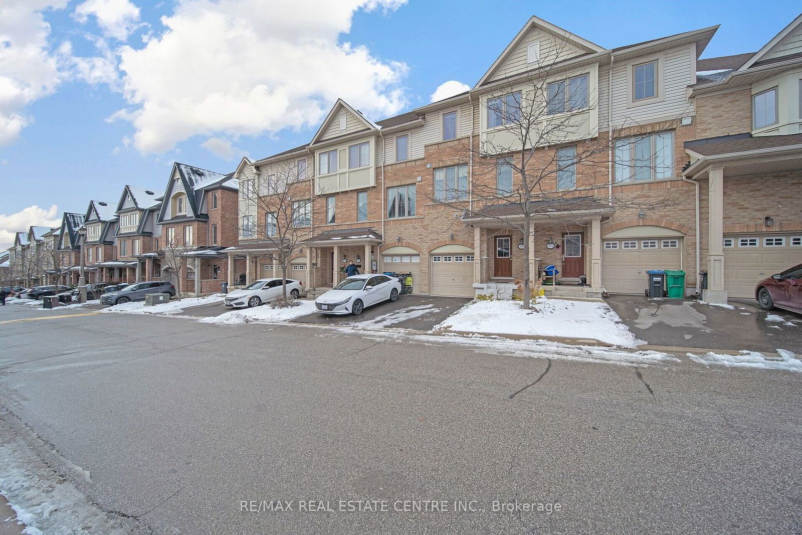 Townhouse for sale at 103 Cedar Lake Crescent, Brampton, Bram West, L6Y 0R1 - MLS: W11920143