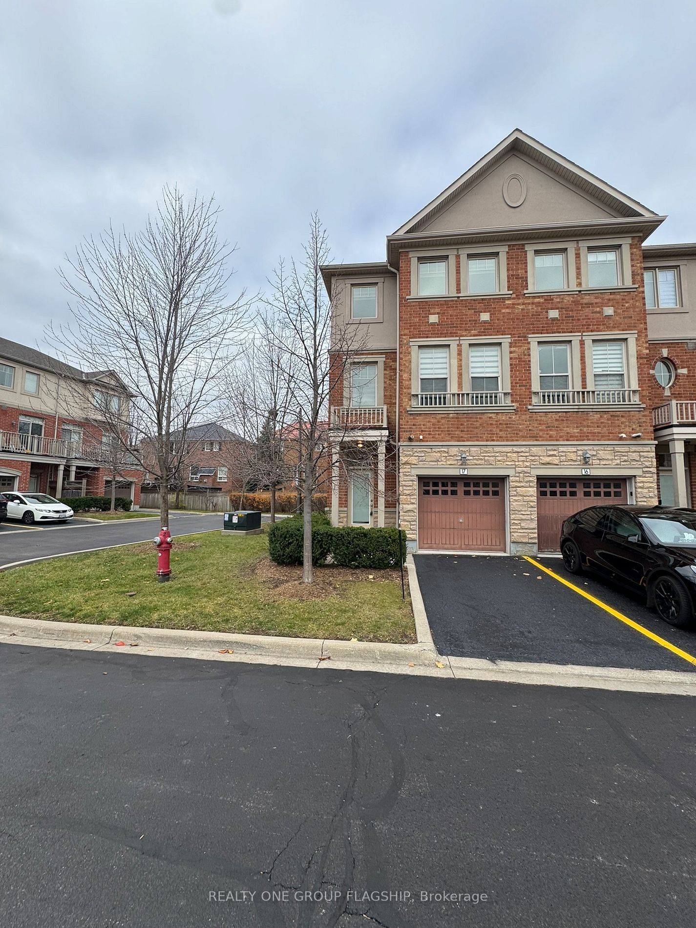 Townhouse leased at 17-5710 Long Valley Road, Mississauga, Churchill Meadows, L5M 0M1 - MLS: W11920205