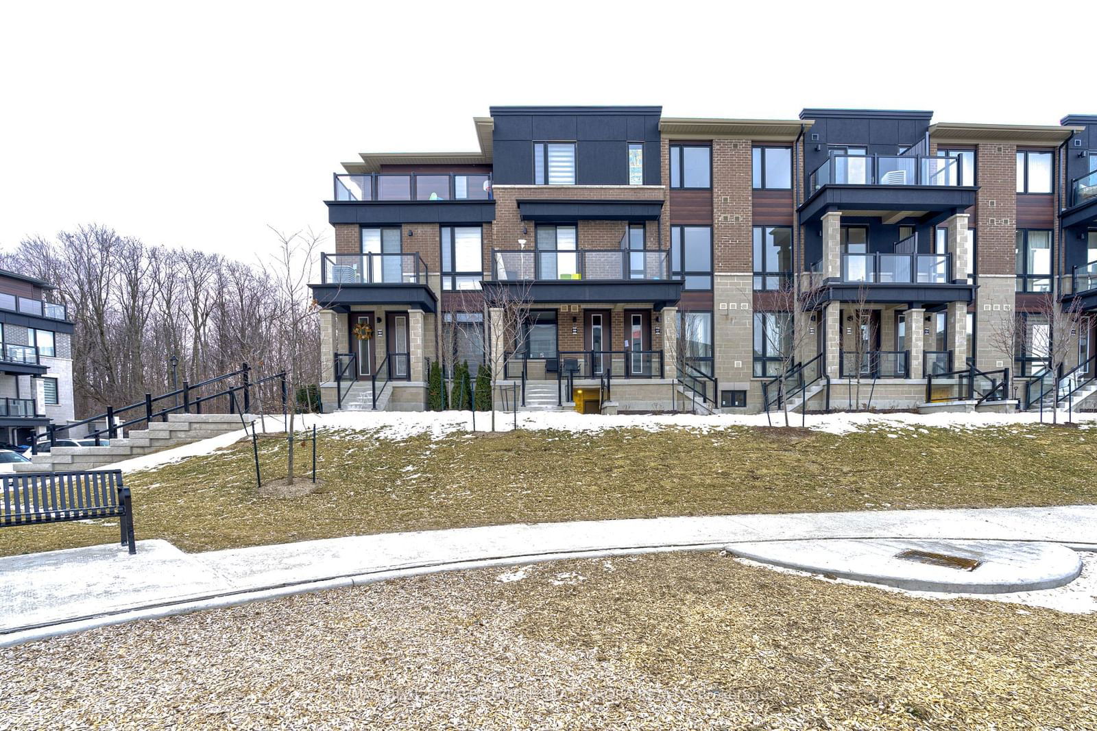 Townhouse sold at 89-25 Knotsberry Circle, Brampton, Bram West, L6Y 6G1 - MLS: W11920251