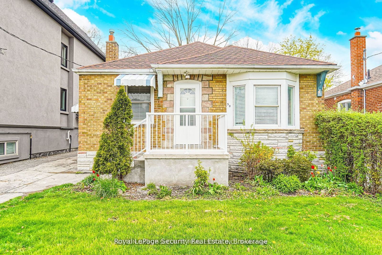 Detached House sold at 50 William Street, Toronto, Weston, M9N 2G7 - MLS: W11920508