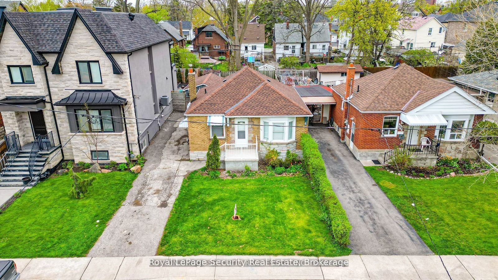 Detached House sold at 50 William Street, Toronto, Weston, M9N 2G7 - MLS: W11920508