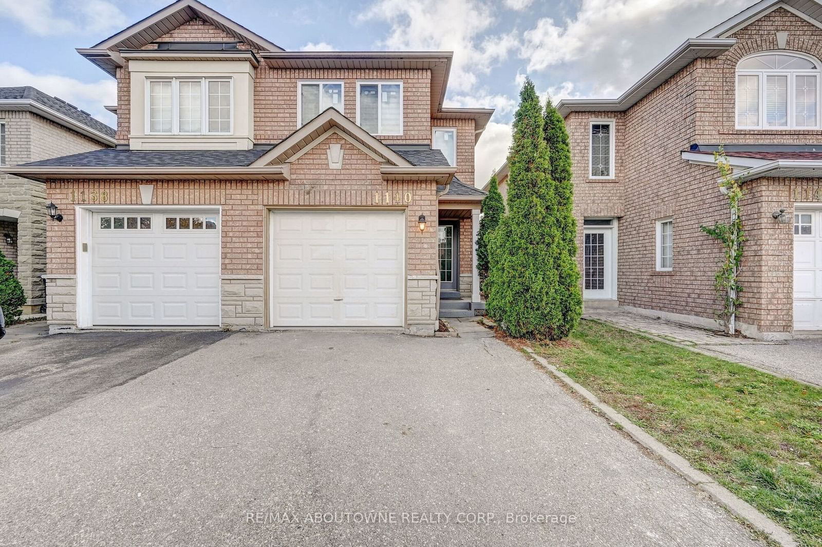 Semi-Detached House for lease at 1140 Foxglove Place, Mississauga, East Credit, L5V 2N4 - MLS: W11920531