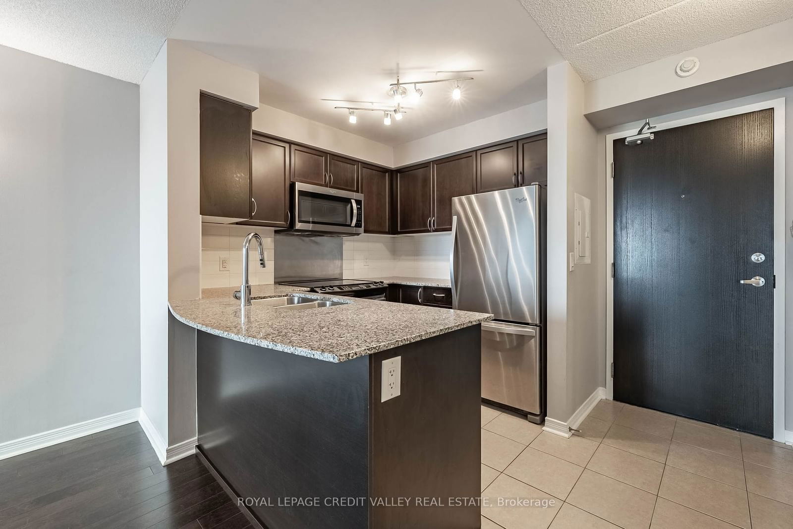 Condo for sale at 317-60 Via Rosedale, Brampton, Sandringham-Wellington, L6R 3X6 - MLS: W11920597