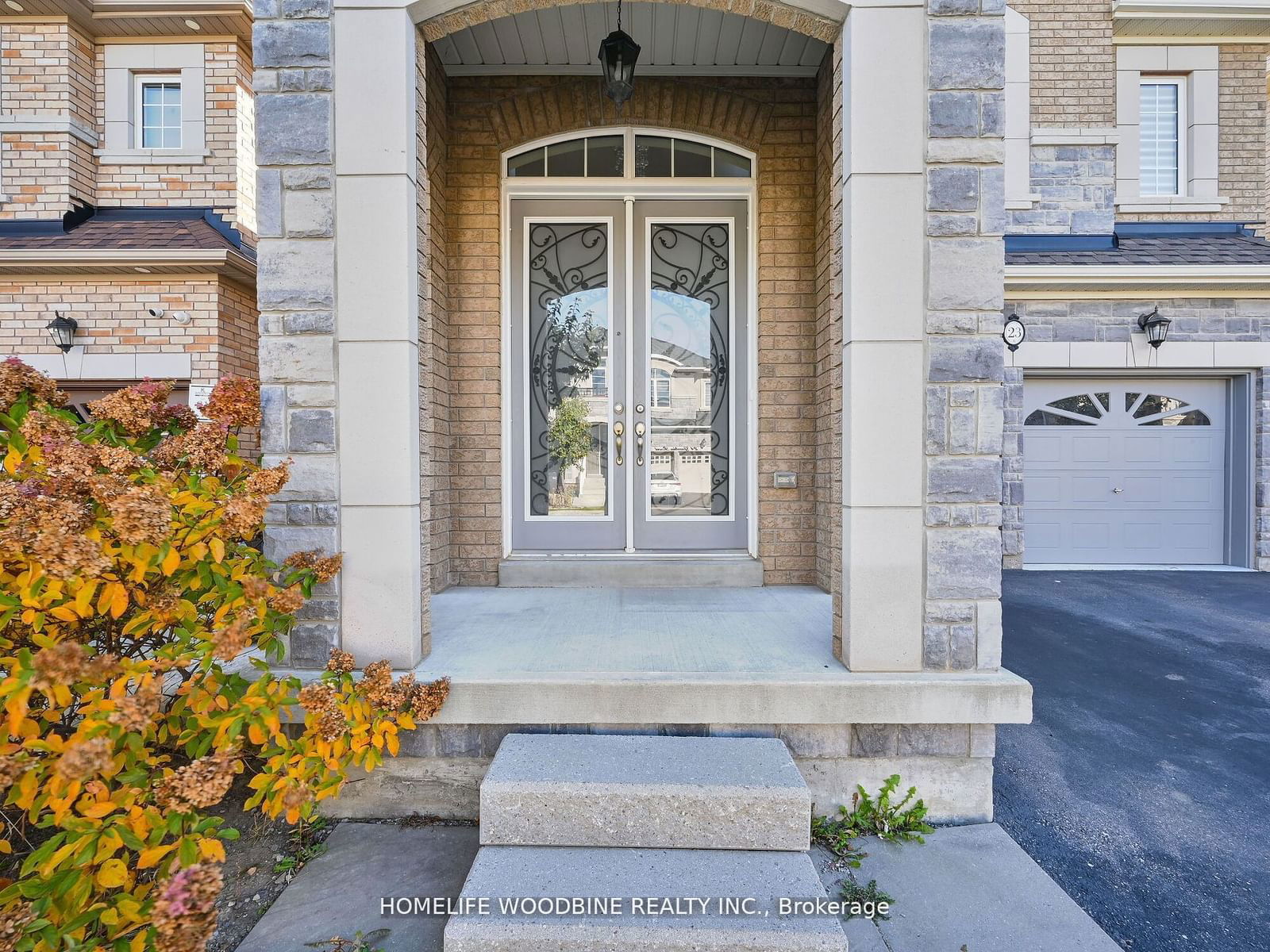 Detached House for sale at 23 Gambia Road, Brampton, Northwest Brampton, L7A 4M2 - MLS: W11920677