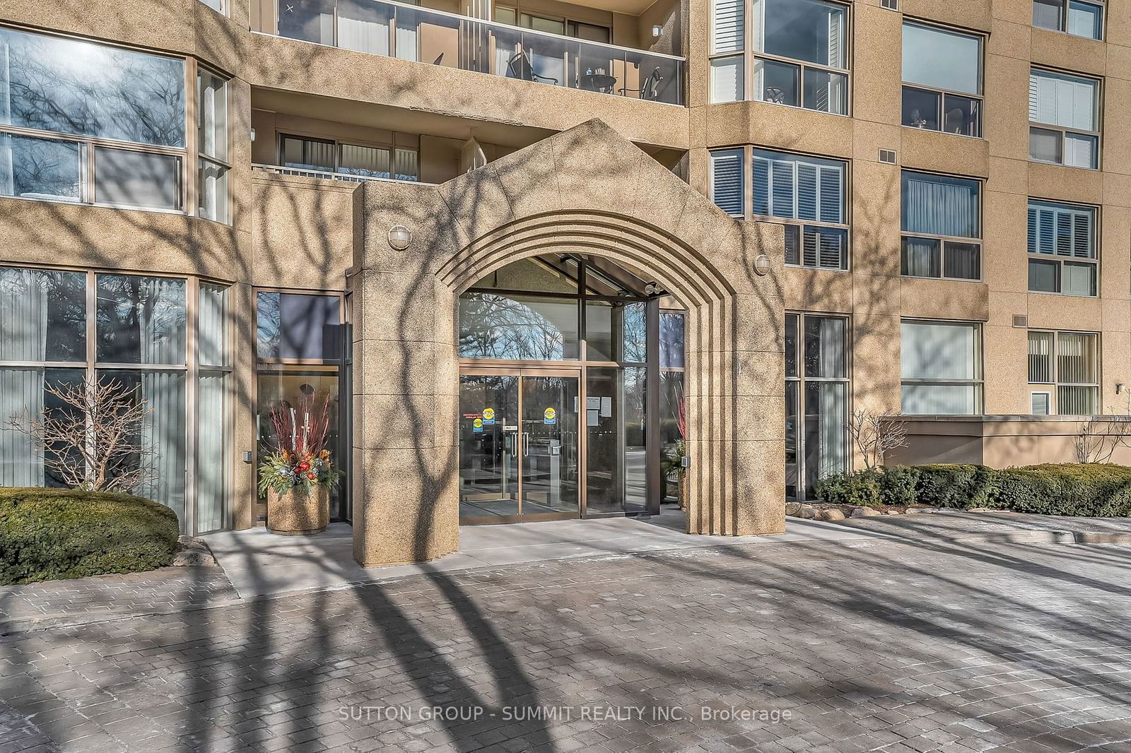 Condo sold at 403-1800 The Collegeway, Mississauga, Erin Mills, L5L 5S4 - MLS: W11920743