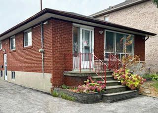 Detached House for sale at 95 Gaydon Avenue, Toronto, Humberlea-Pelmo Park W5, M9M 1G8 - MLS: W11920763