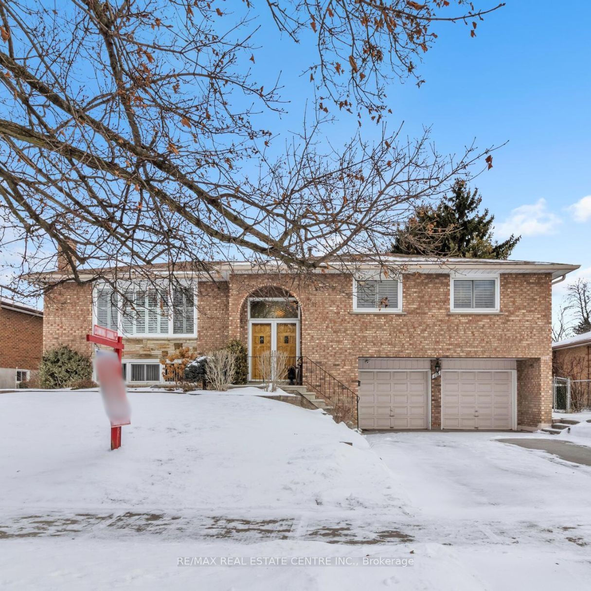 Detached House for sale at 19 Meadowland Gate, Brampton, Brampton East, L6W 3N8 - MLS: W11920802