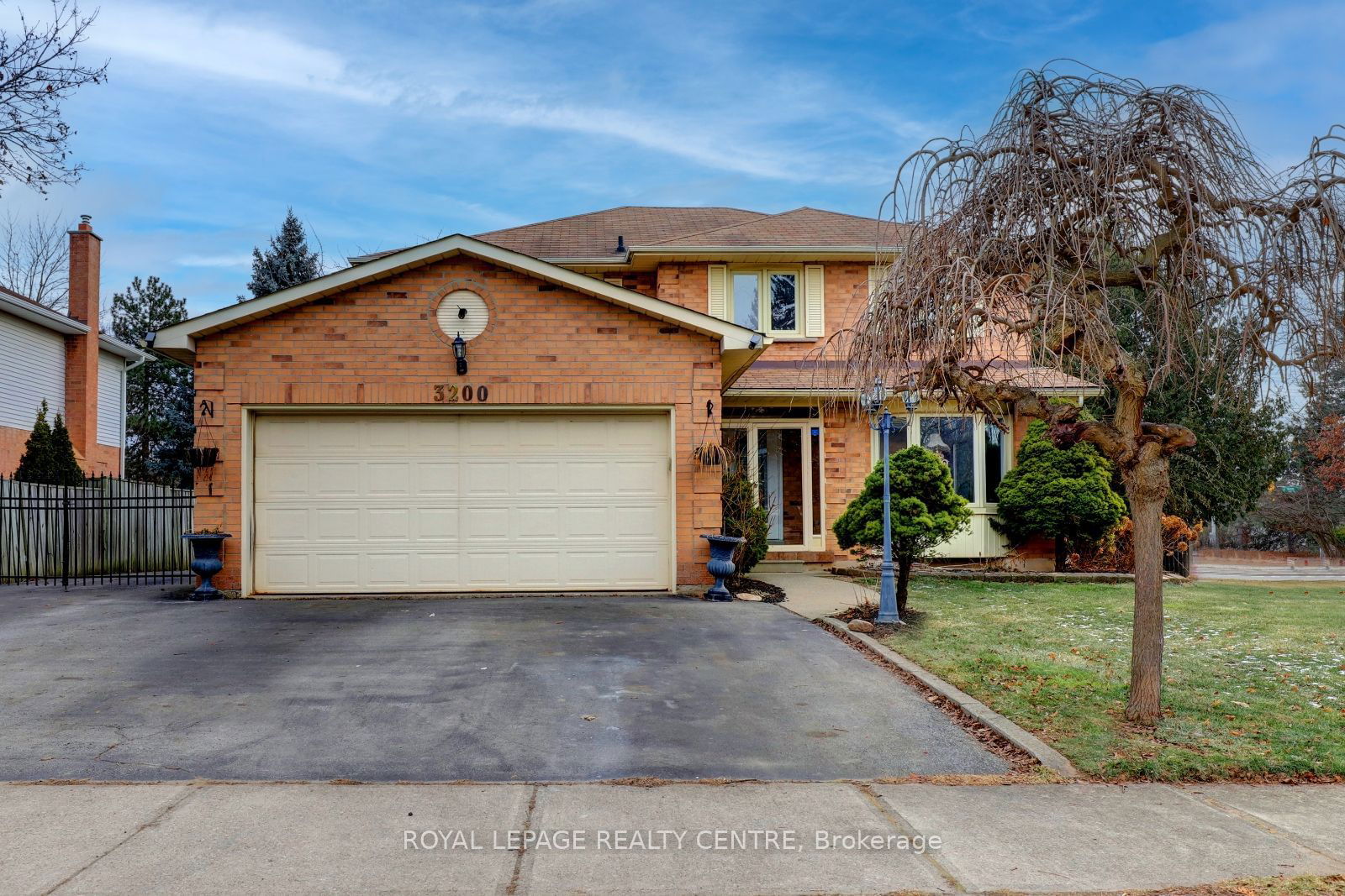 Detached House for sale at 3200 Hazelwood Avenue, Burlington, Headon, L7M 2V3 - MLS: W11920996