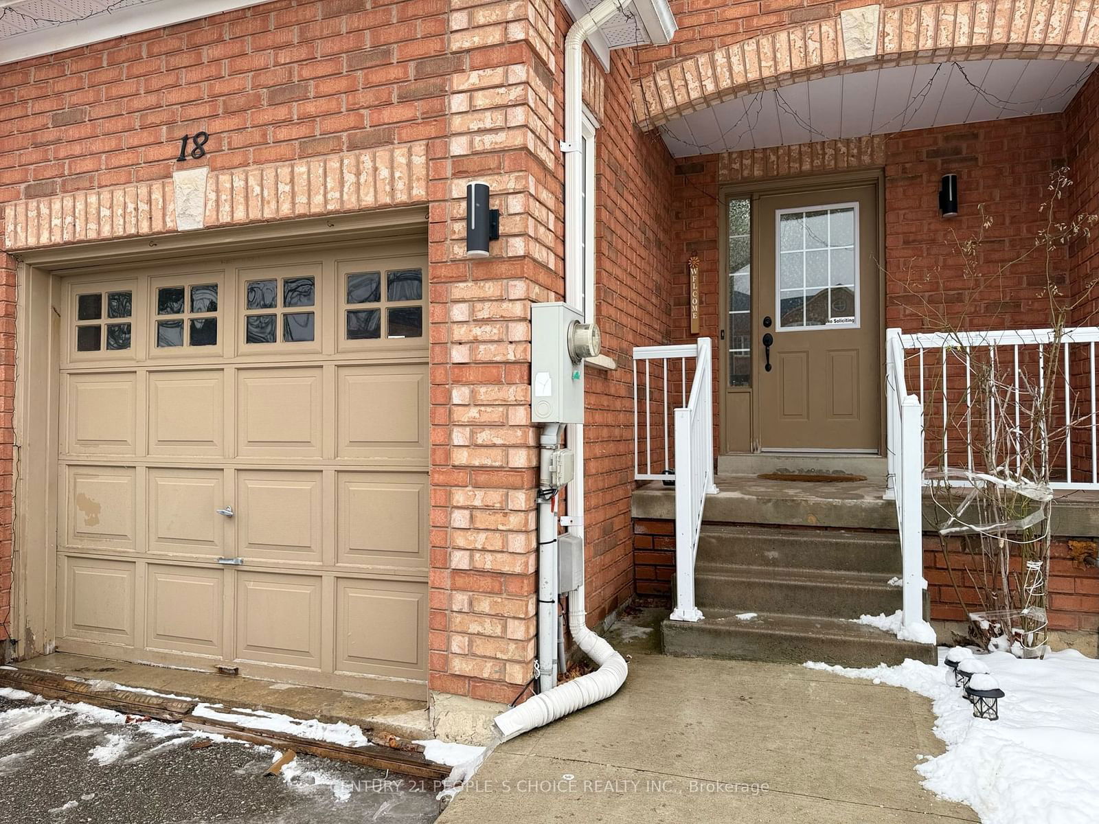 Townhouse for sale at 18 Coppermill Drive, Brampton, Northwest Sandalwood Parkway, L7A 1N4 - MLS: W11921087