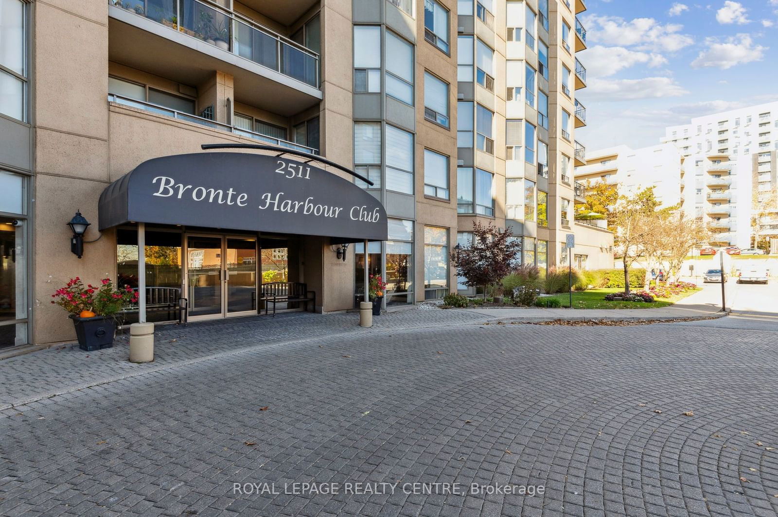 Condo for sale at 606-2511 Lakeshore Road, Oakville, BR Bronte, L6L 6L9 - MLS: W11921109