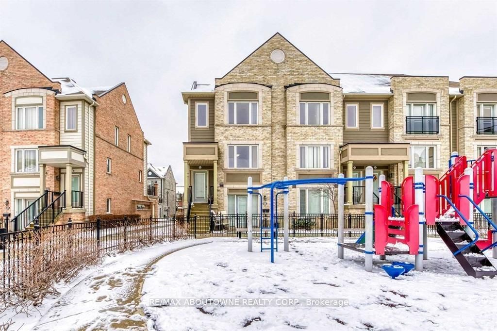 Townhouse for lease at 95-3050 Erin Centre Boulevard, Mississauga, Churchill Meadows, L5M 0P5 - MLS: W11921279