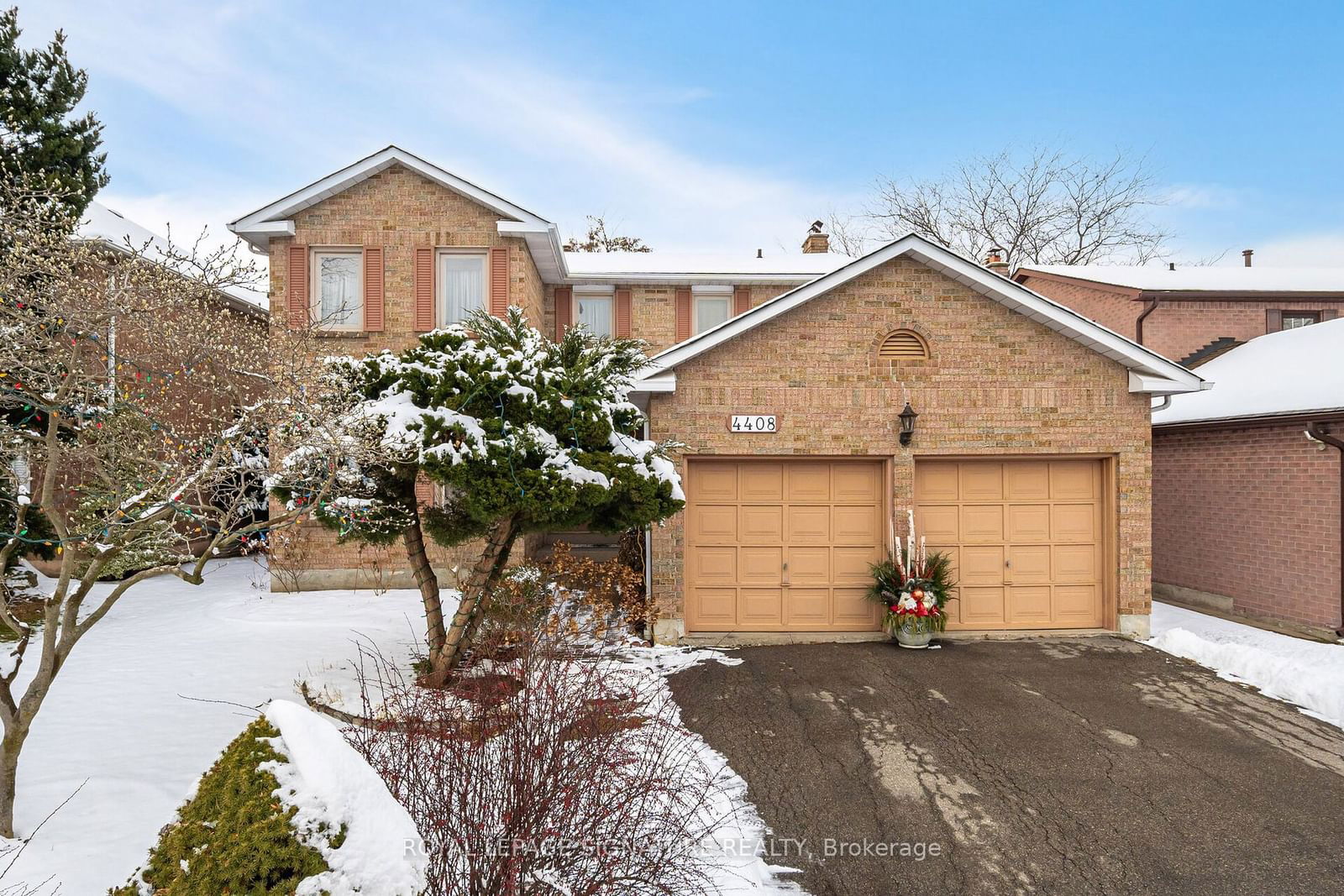 Detached House for sale at 4408 Beacon Lane, Mississauga, Creditview, L5C 4J7 - MLS: W11921317