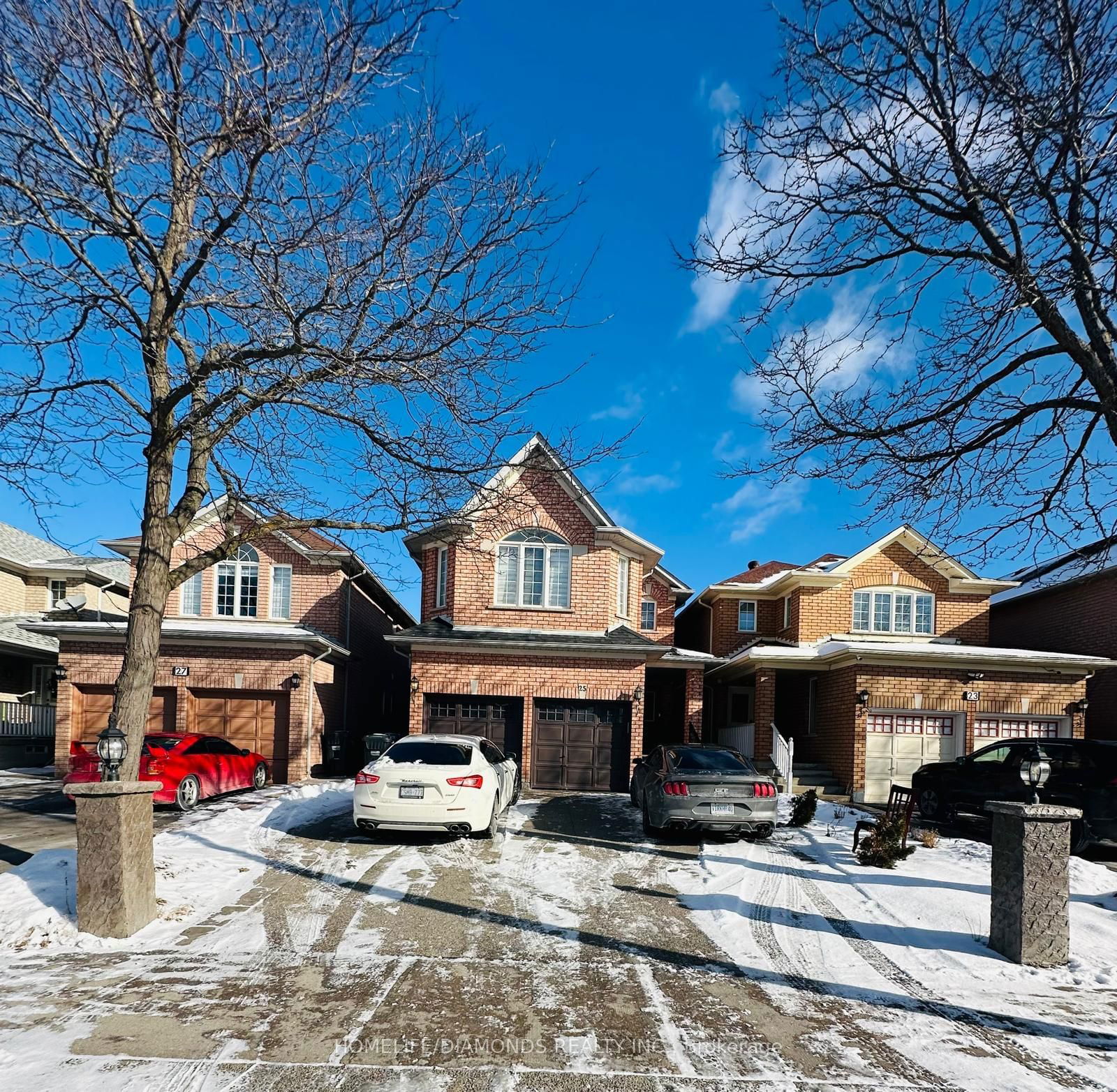 Detached House for sale at 25 GOLDEN EAGLE Road, Brampton, Sandringham-Wellington, L6R 1Z4 - MLS: W11921564