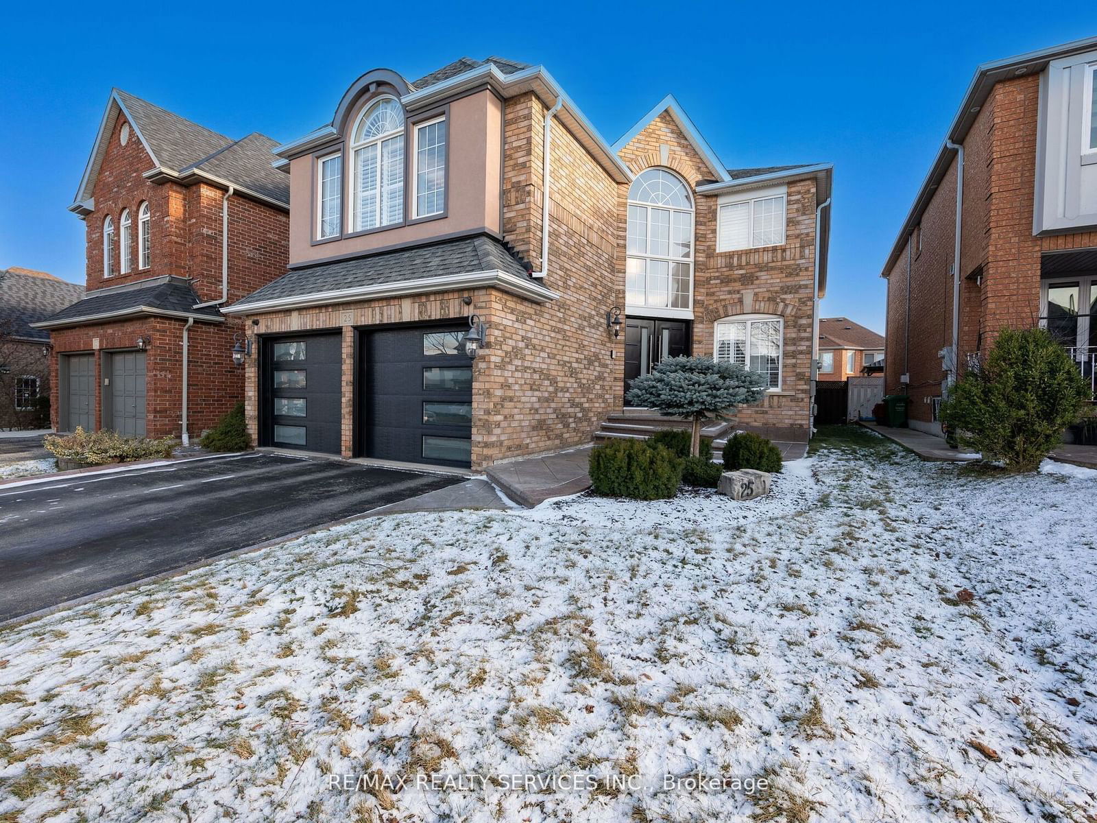 Detached House sold at 25 Ribbon Drive, Brampton, Sandringham-Wellington, L6R 2C5 - MLS: W11921570