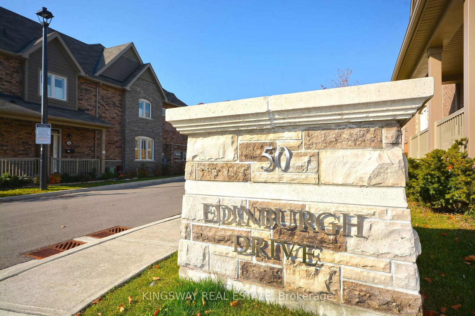 Townhouse for sale at 70-50 Edinburgh Drive, Brampton, Bram West, L6Y 1N9 - MLS: W11921578