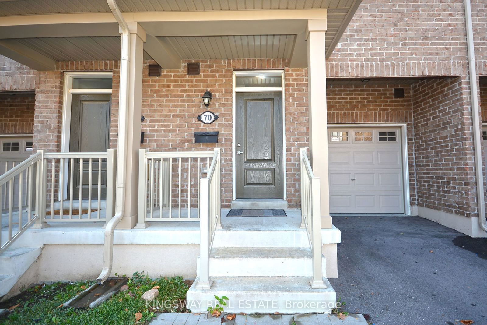 Townhouse for sale at 70-50 Edinburgh Drive, Brampton, Bram West, L6Y 1N9 - MLS: W11921578