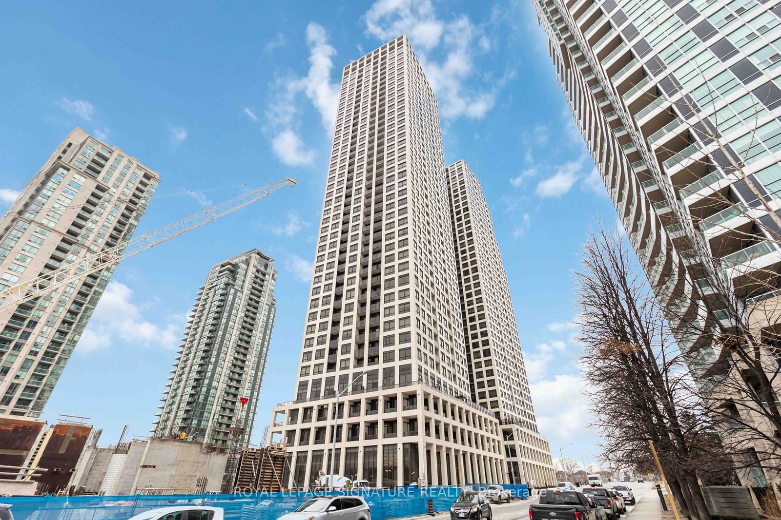 Condo for lease at 1910-30 Elm Drive, Mississauga, City Centre, L5B 0N6 - MLS: W11921638