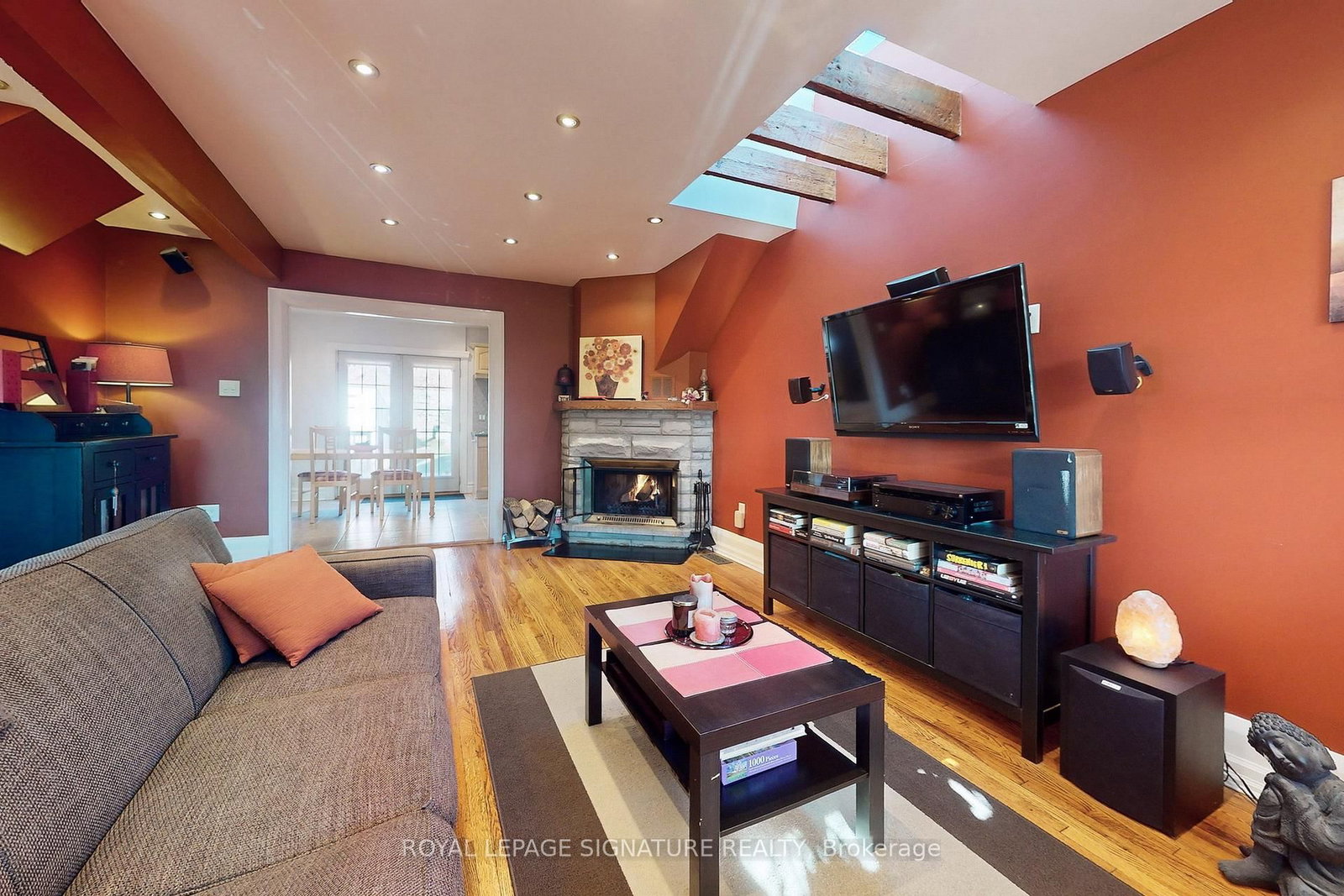 Listing Image 7