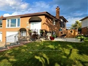 Semi-Detached House for lease at Lower-462 Fergo Avenue, Mississauga, Cooksville, L5B 2J3 - MLS: W11921890