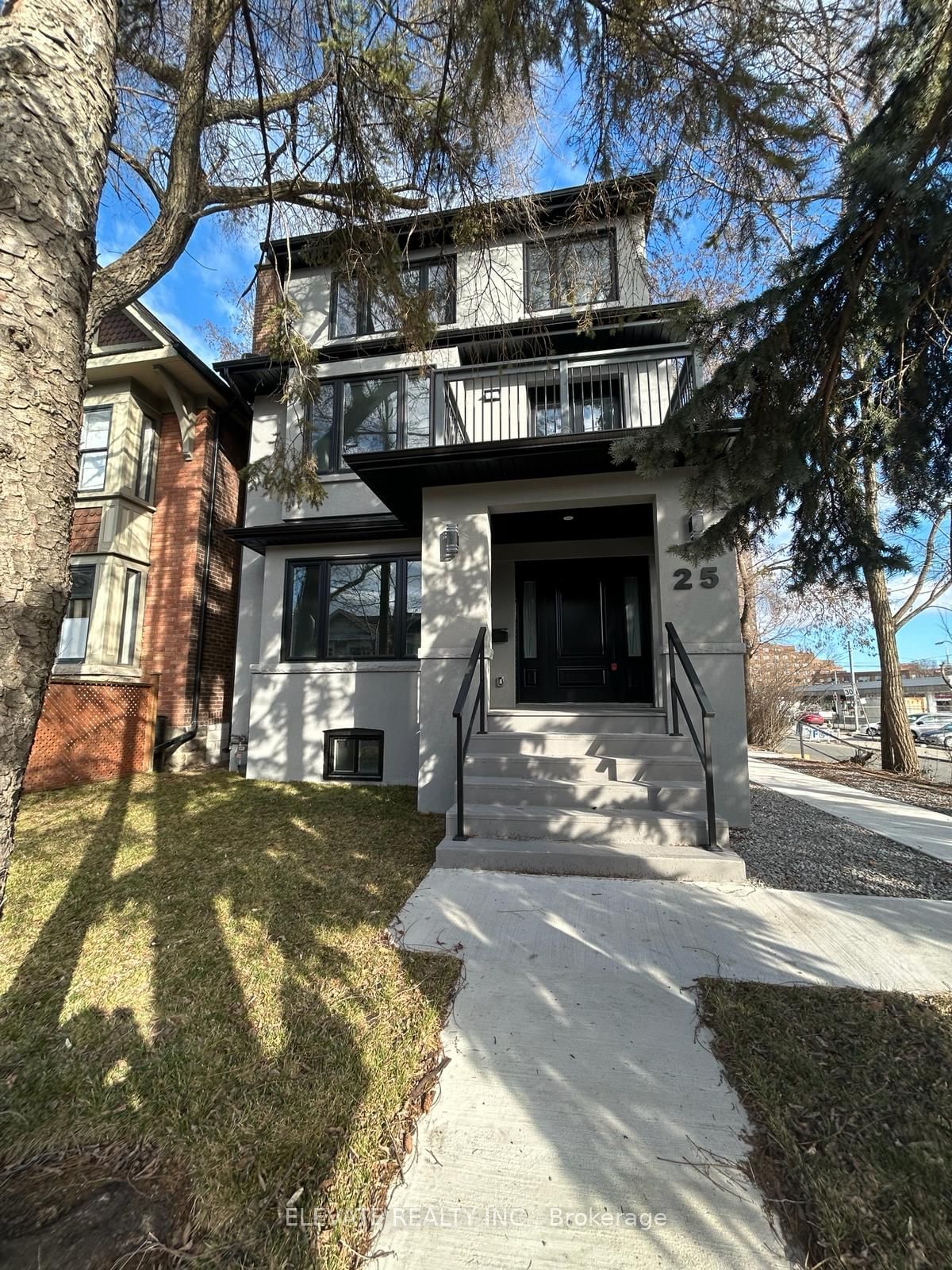 Building at 25 Dorval Road, Toronto, High Park North