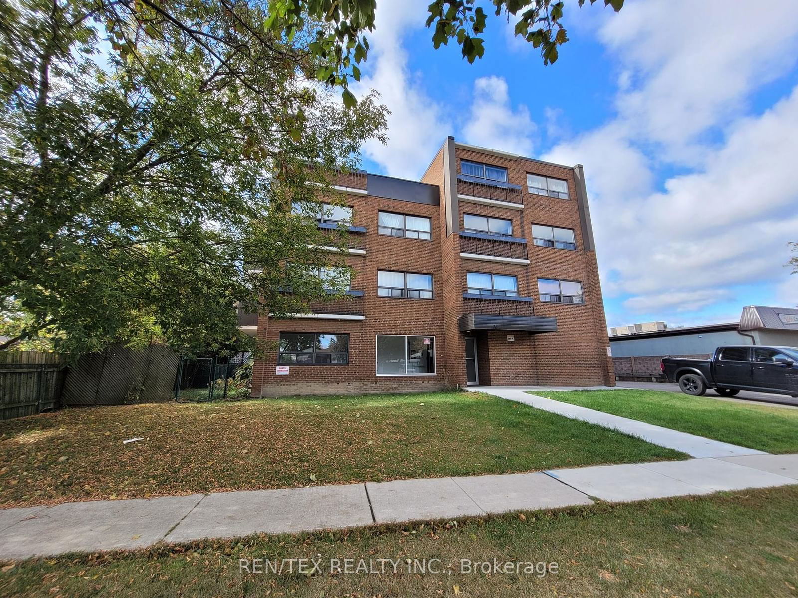 Building at 26 Sterne Avenue, Brampton, Brampton East