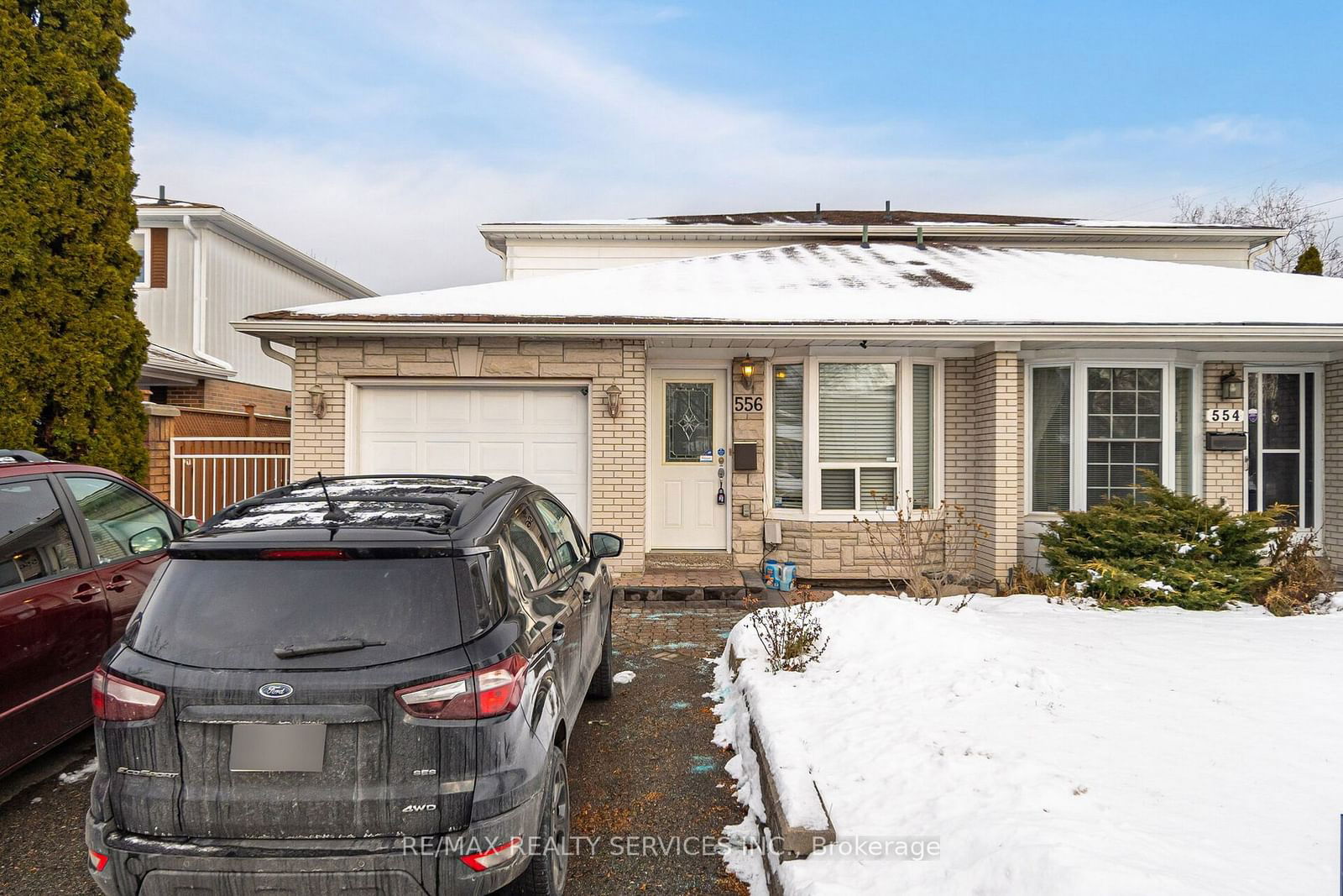 Semi-Detached House for sale at 556 Chantenay Drive, Mississauga, Cooksville, L5A 1G2 - MLS: W11922360