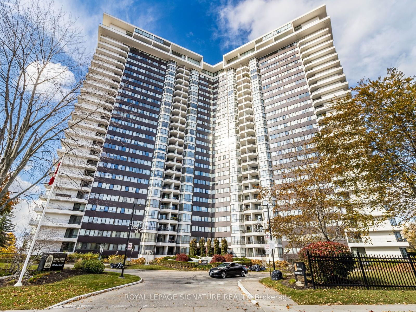 Condo for sale at 316-1333 Bloor Street, Mississauga, Applewood, L4Y 3T6 - MLS: W11922487