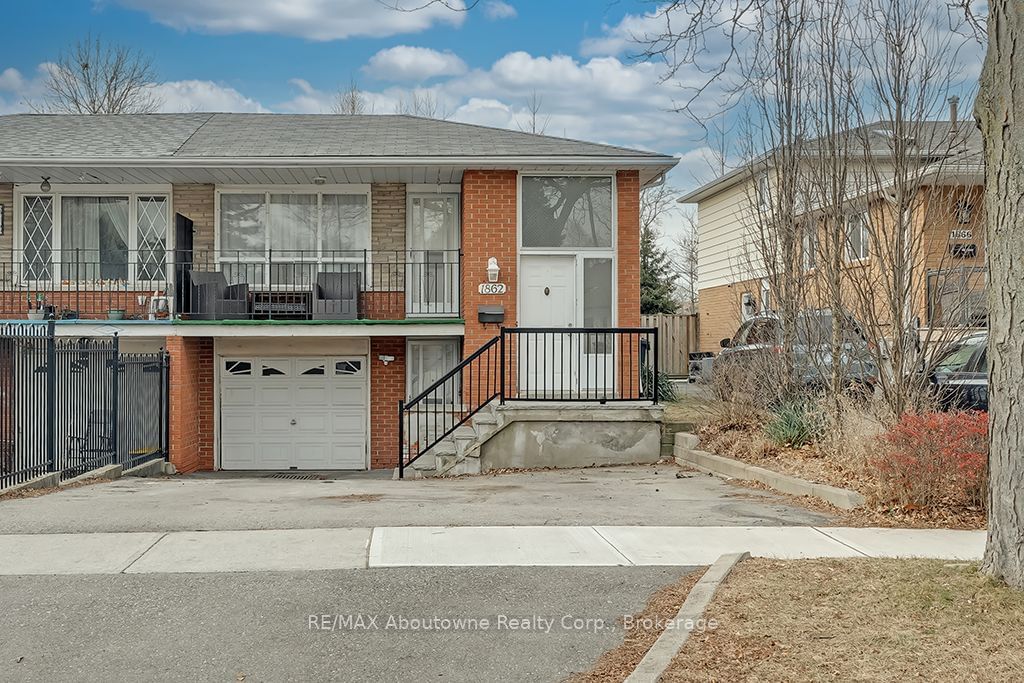 Semi-Detached House for sale at 1862 Bonnymede Drive, Mississauga, Clarkson, L5J 1E1 - MLS: W11922509