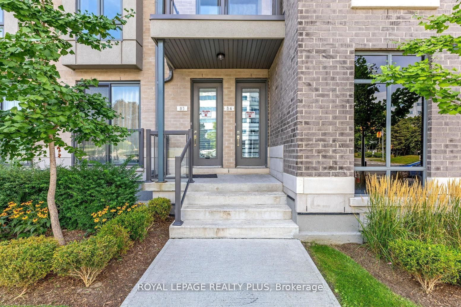 Townhouse sold at 84-721 Lawrence Avenue, Toronto, Yorkdale-Glen Park, M6A 1B4 - MLS: W11922522