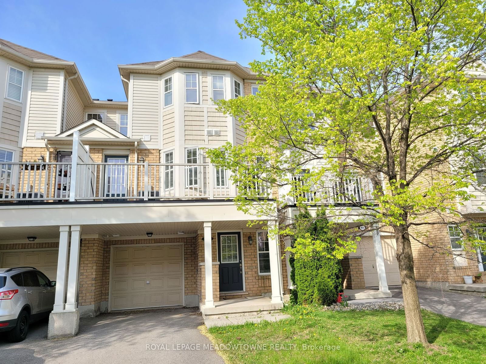 Townhouse for lease at 946 BURGESS Gdns, Milton, 1028 - CO Coates, L9T 0K6 - MLS: W11922741