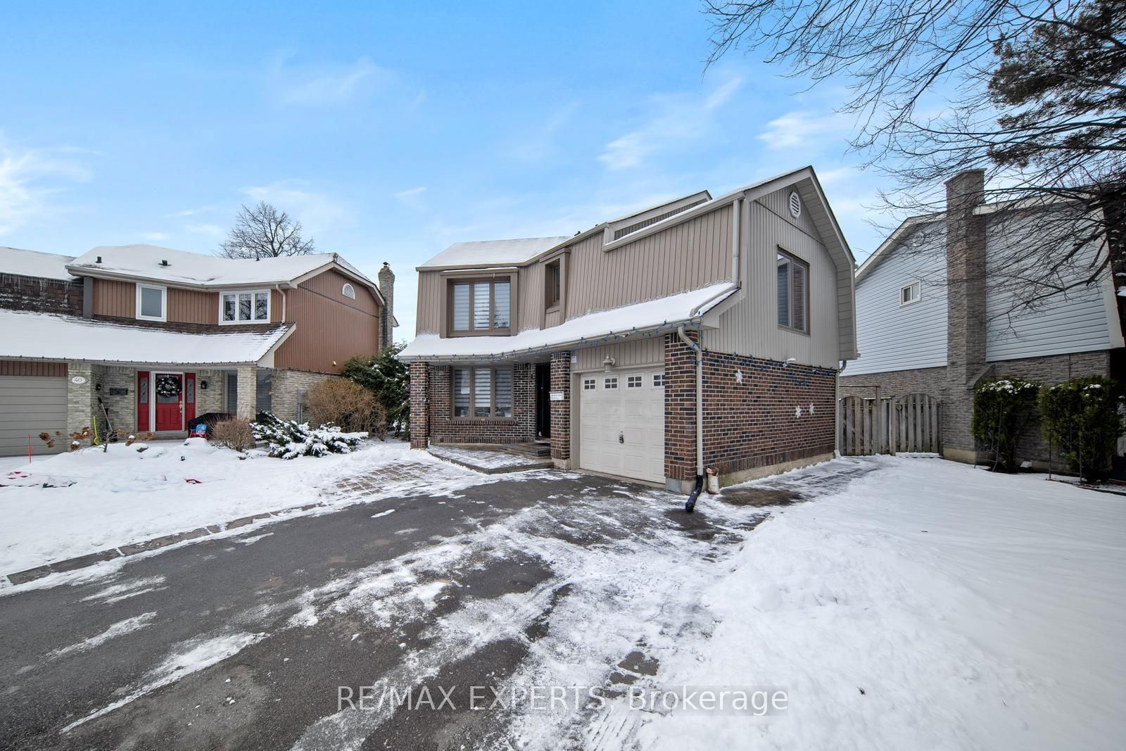 Detached House for sale at 42 Montcalm Place, Brampton, Central Park, L6S 2X6 - MLS: W11923135