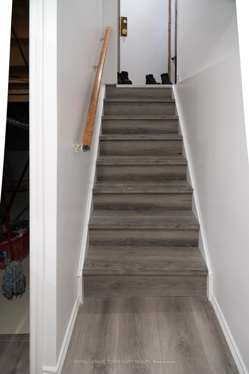 Bsmt - 61 Hull St, Mississauga, L4T 1C9 | Image 3