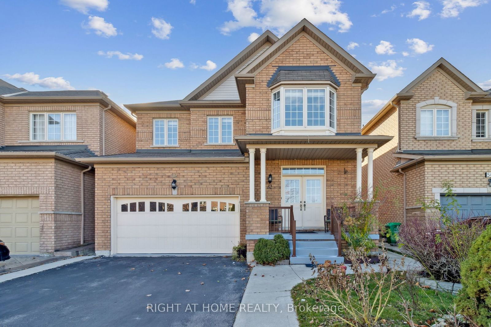 Detached House for sale at 52 Runnymede Crescent, Brampton, Sandringham-Wellington, L6R 0L2 - MLS: W11923243