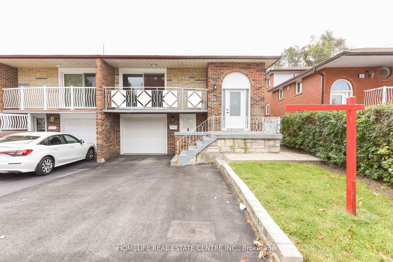 Semi-Detached House for sale at 28 Olive Court, Brampton, Madoc, L6V 3G9 - MLS: W11923410