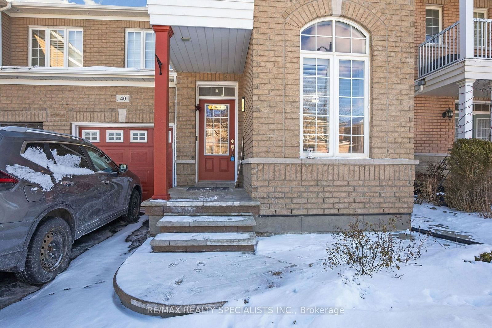 Semi-Detached House sold at 40 Begonia Crescent, Brampton, Northwest Brampton, L7A 0M6 - MLS: W11923441