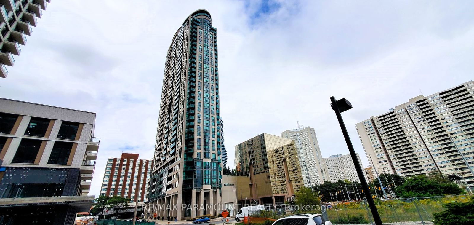 Condo for sale at 1010-208 Enfield Place, Mississauga, City Centre, L5B 0G8 - MLS: W11923539