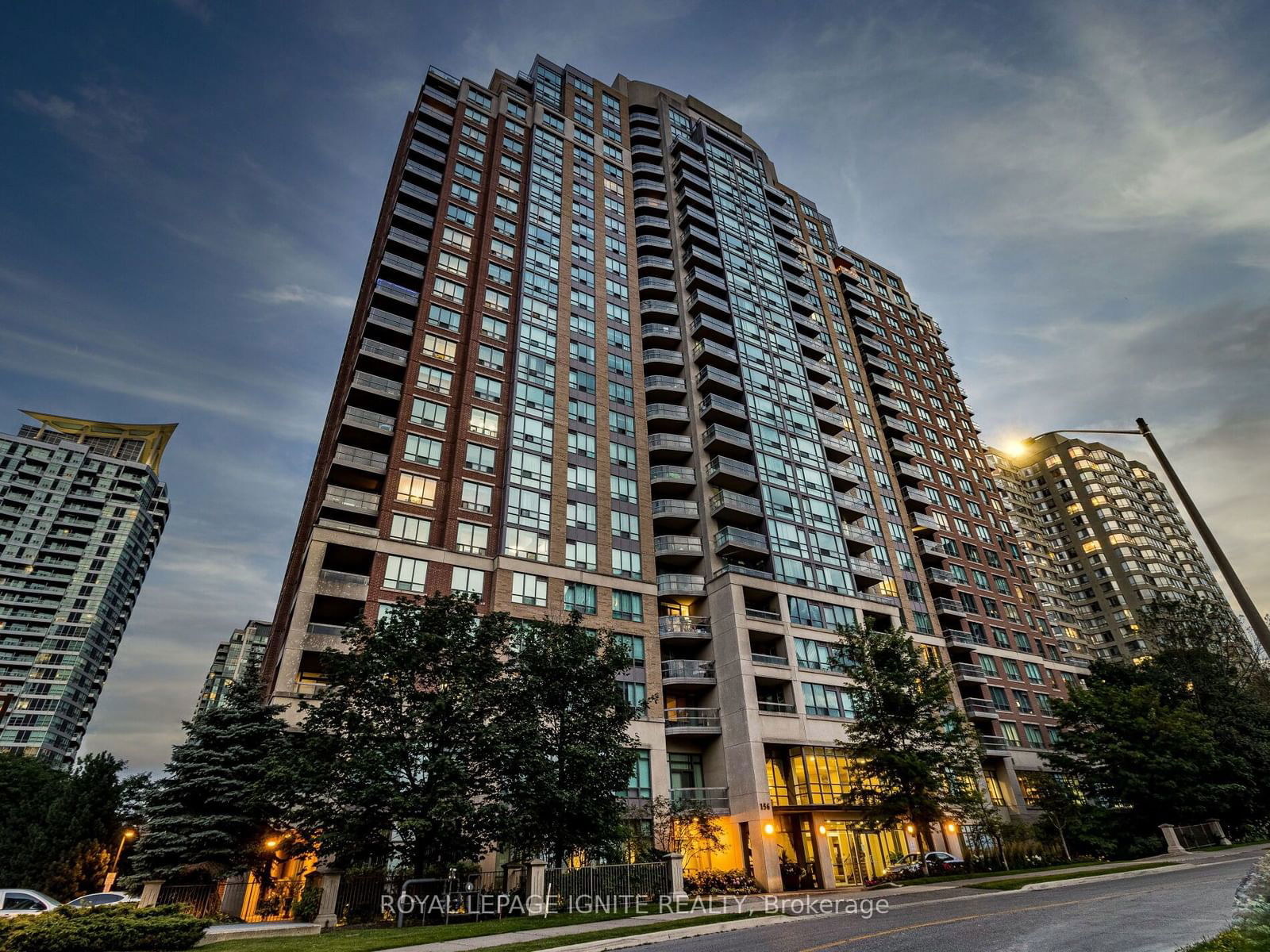 Condo for sale at 1711-156 Enfield Place, Mississauga, City Centre, L5B 4L8 - MLS: W11923635