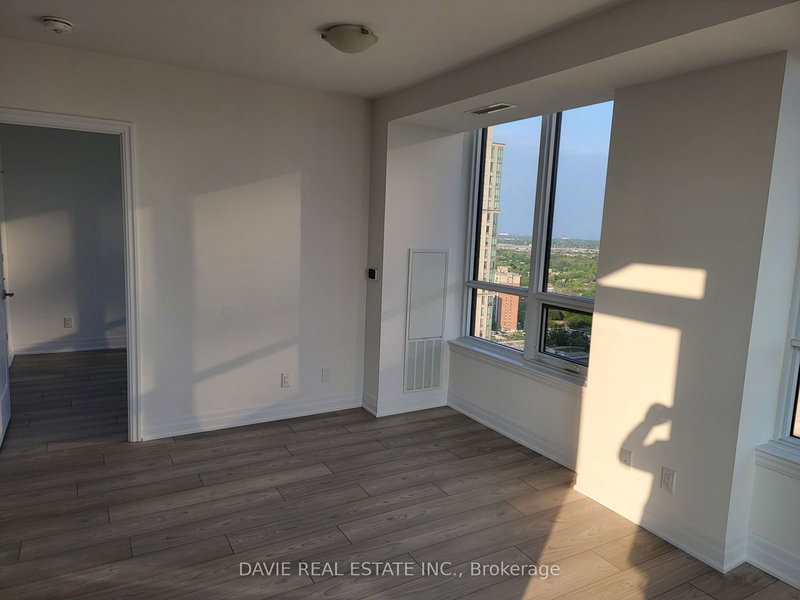 2607 - 36 Elm Dr W, Mississauga, L5B 0N3 | Image 2