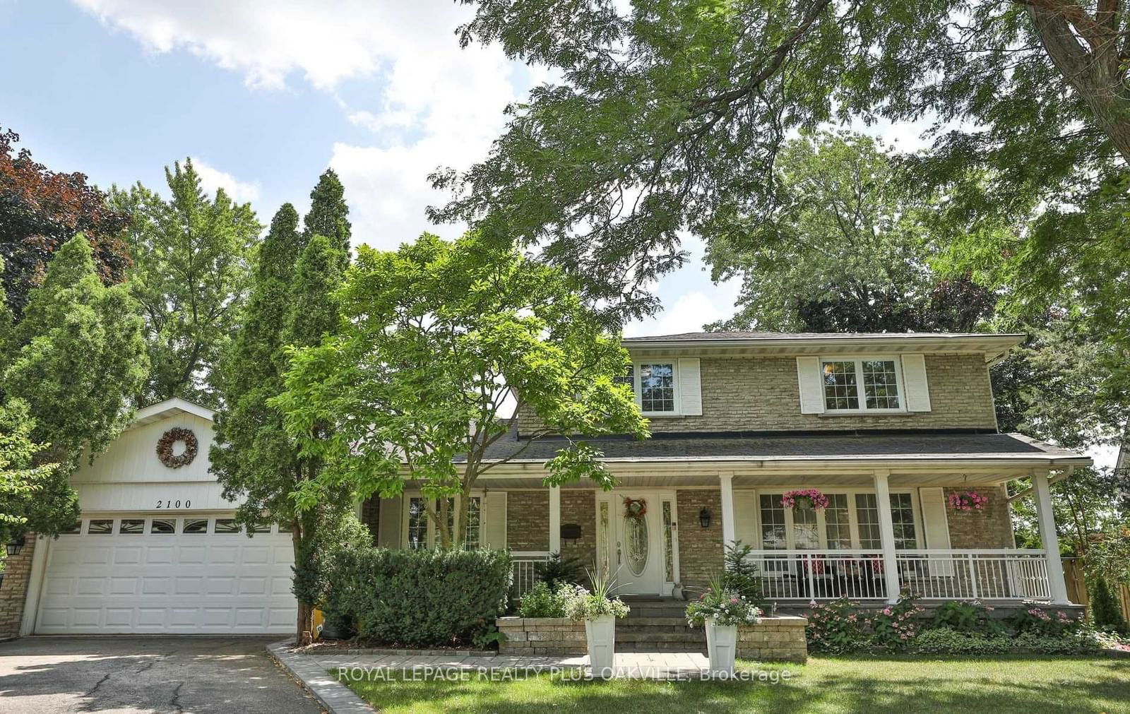 Building at 2100 Waycross Crescent, Mississauga, Sheridan