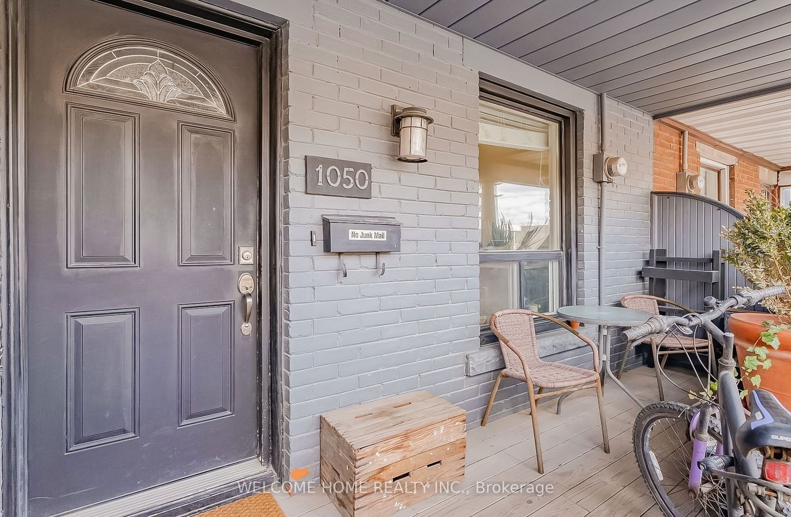 Semi-Detached House leased at Upper-1050 Ossington Avenue, Toronto, Dovercourt-Wallace Emerson-Junction, M6G 3V6 - MLS: W11923882