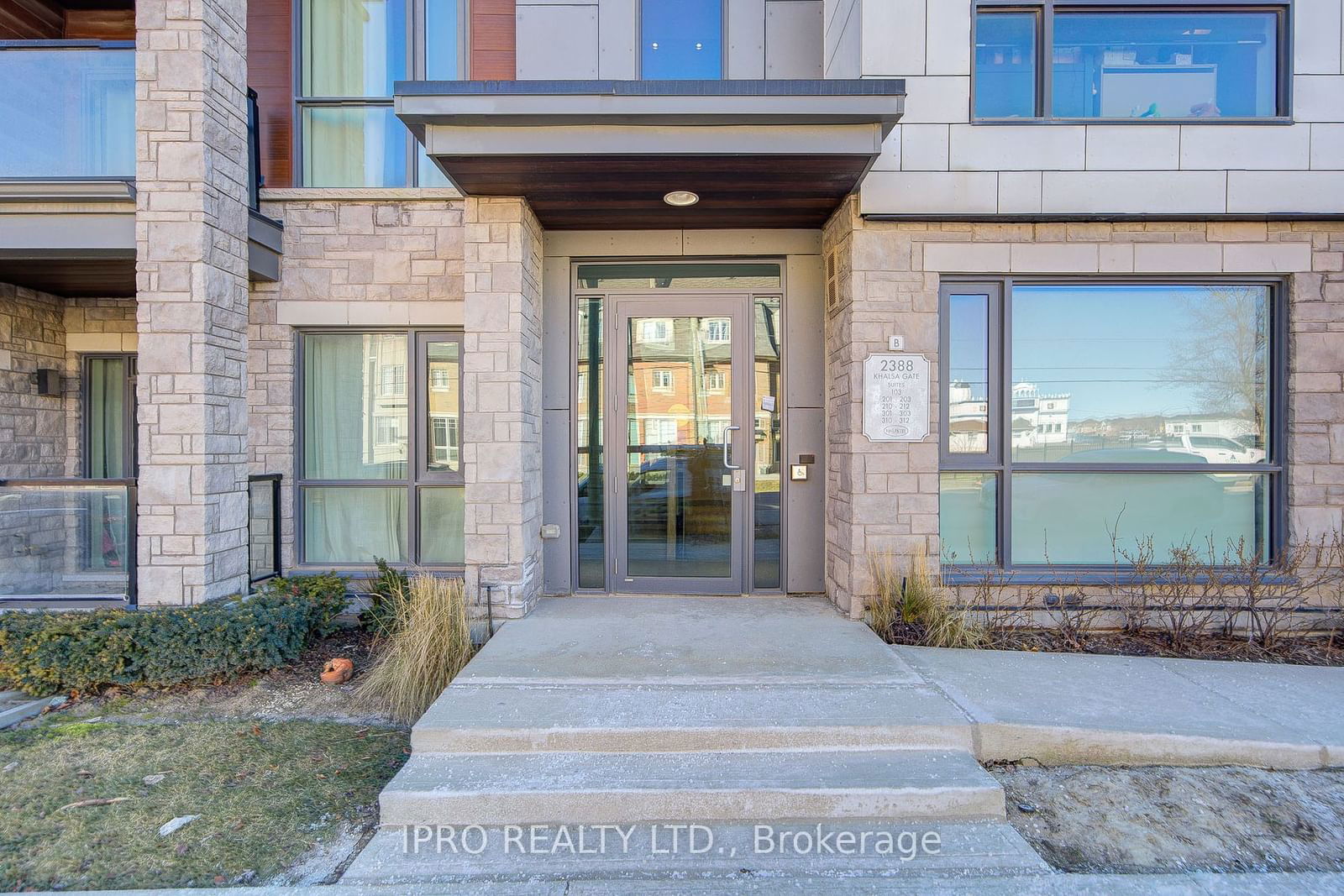 Townhouse for sale at 303-2388 Khalsa Gate, Oakville, Palermo West, L6M 4J2 - MLS: W11923891