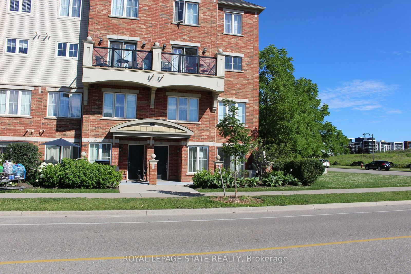 Townhouse for sale at 1-51 Hays Boulevard, Oakville, Uptown Core, L6H 0J1 - MLS: W11924192